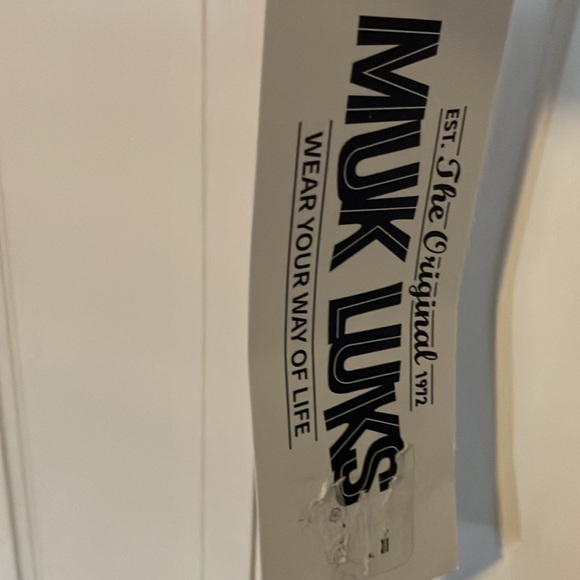 Muk Luks , super soft, wants me purple top - Picture 2 of 7